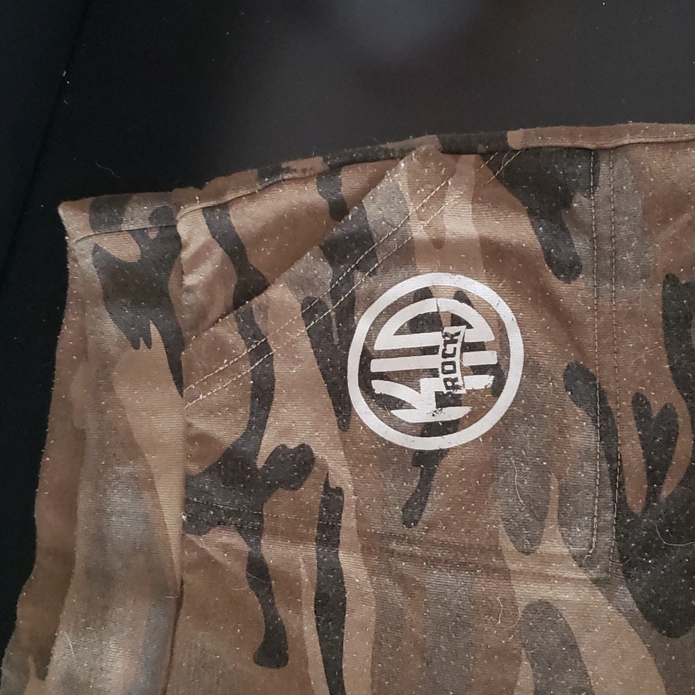 Kid Rock shorts  2018 tour